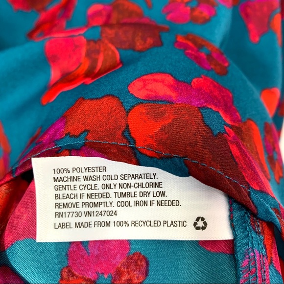 A New Day Blue / Red Floral Long Sleeve Blouse NWT - Picture 7 of 7